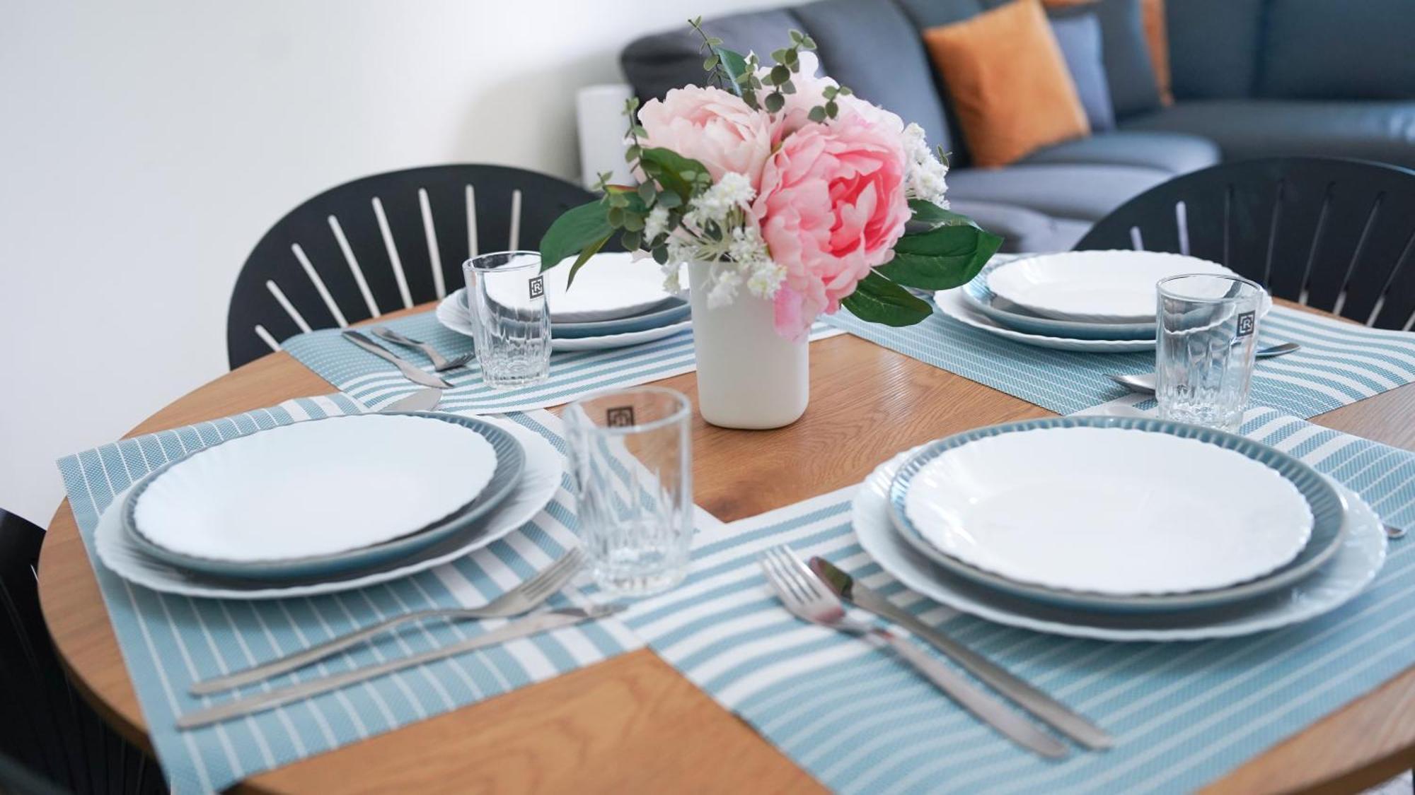 Spacious 2 Bed At Marina High Floor شقة *