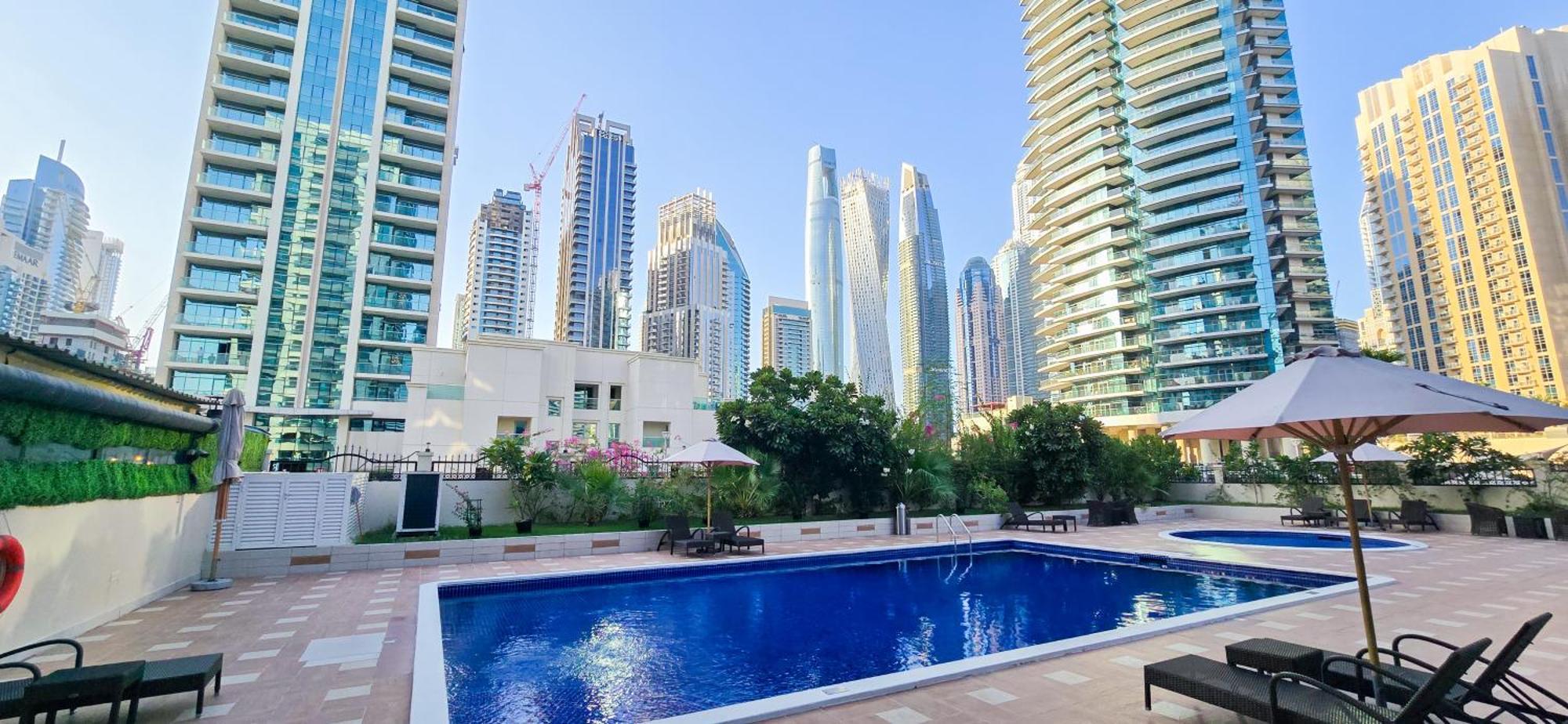 Spacious 2 Bed At Marina High Floor دبي