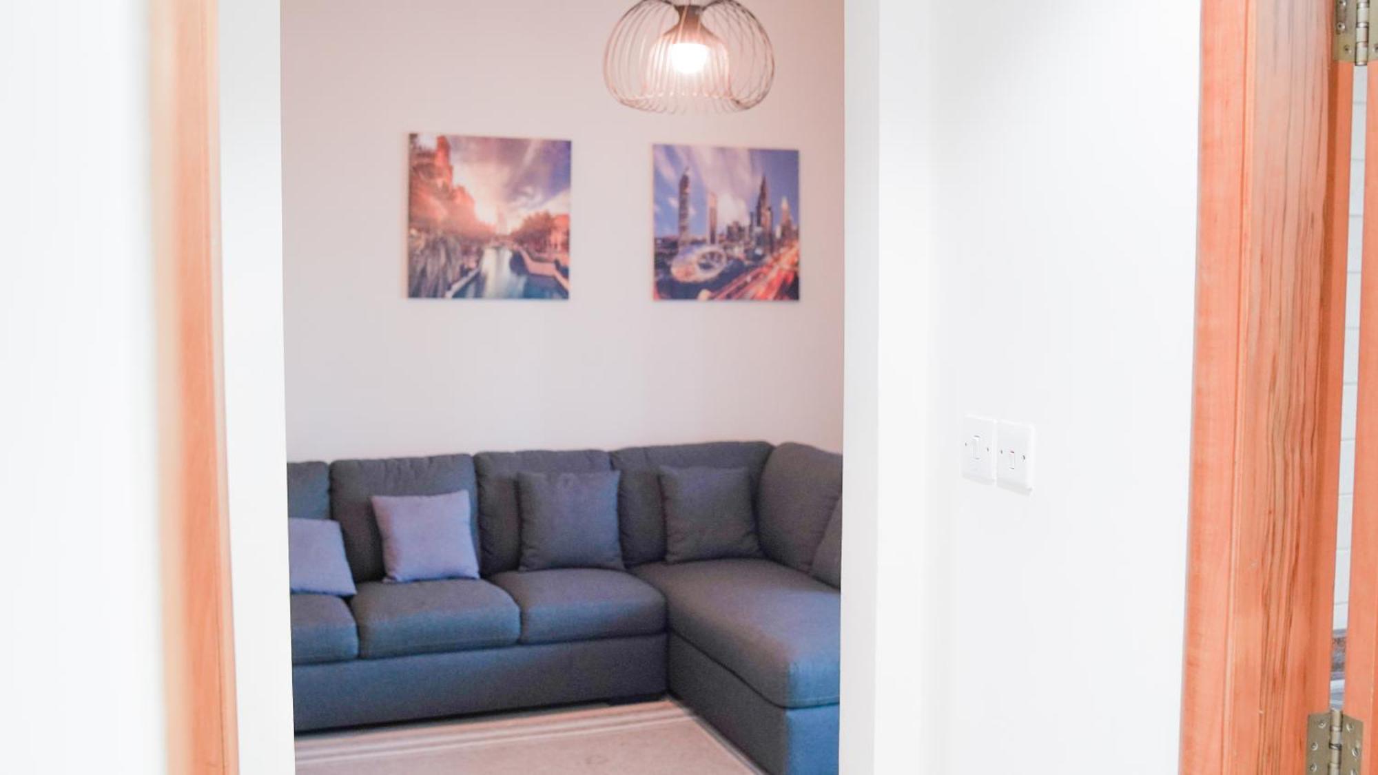 Spacious 2 Bed At Marina High Floor شقة دبي