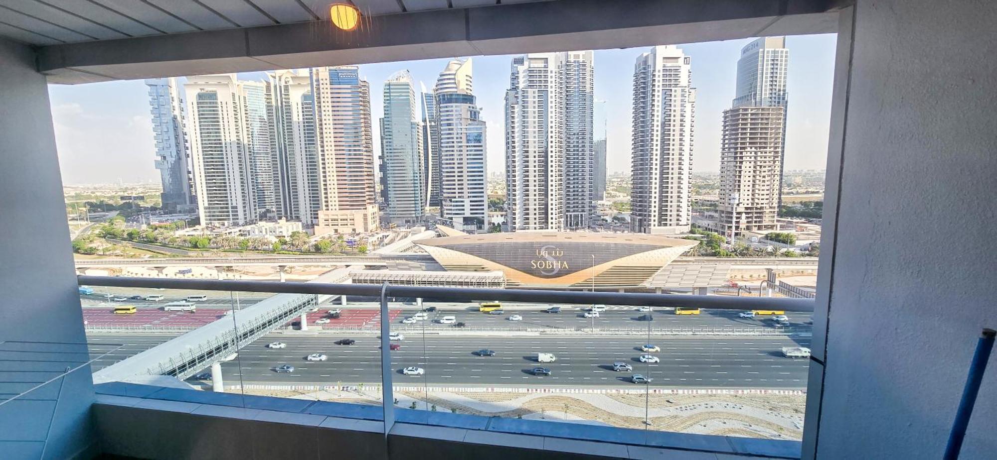 Spacious 2 Bed At Marina High Floor شقة *