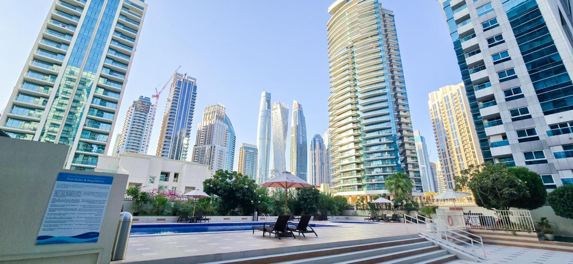 Spacious 2 Bed At Marina High Floor شقة *