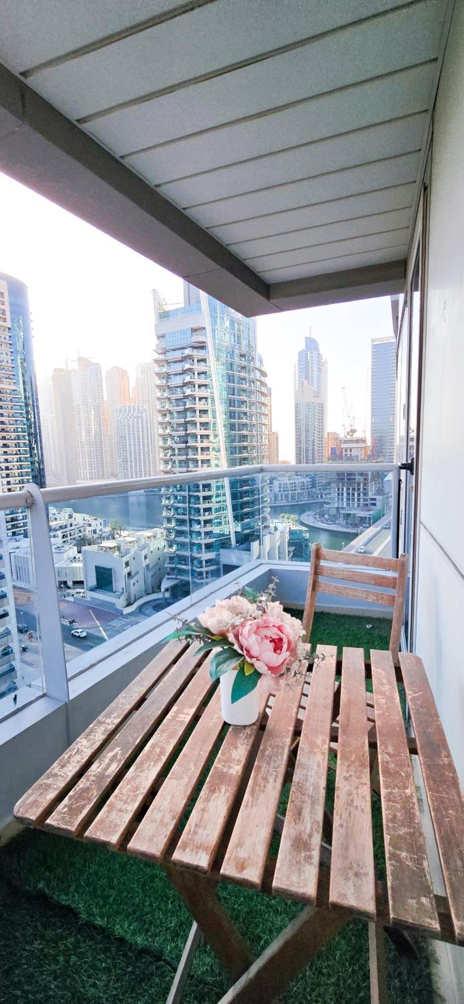 Spacious 2 Bed At Marina High Floor شقة دبي