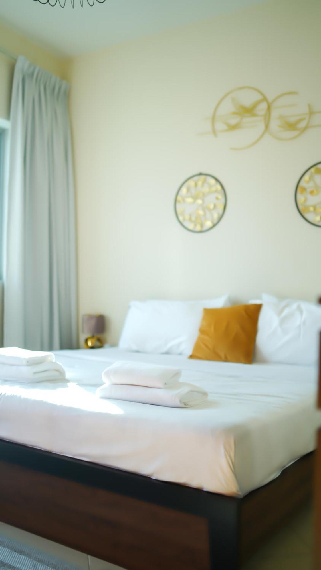 Spacious 2 Bed At Marina High Floor شقة *