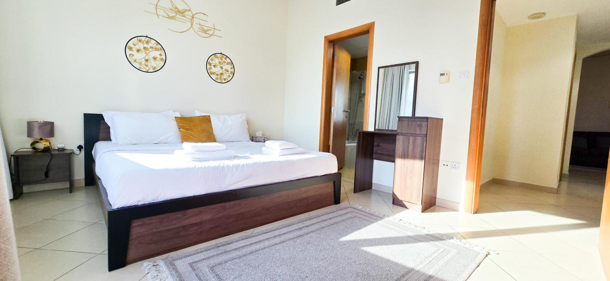 Spacious 2 Bed At Marina High Floor * دبي