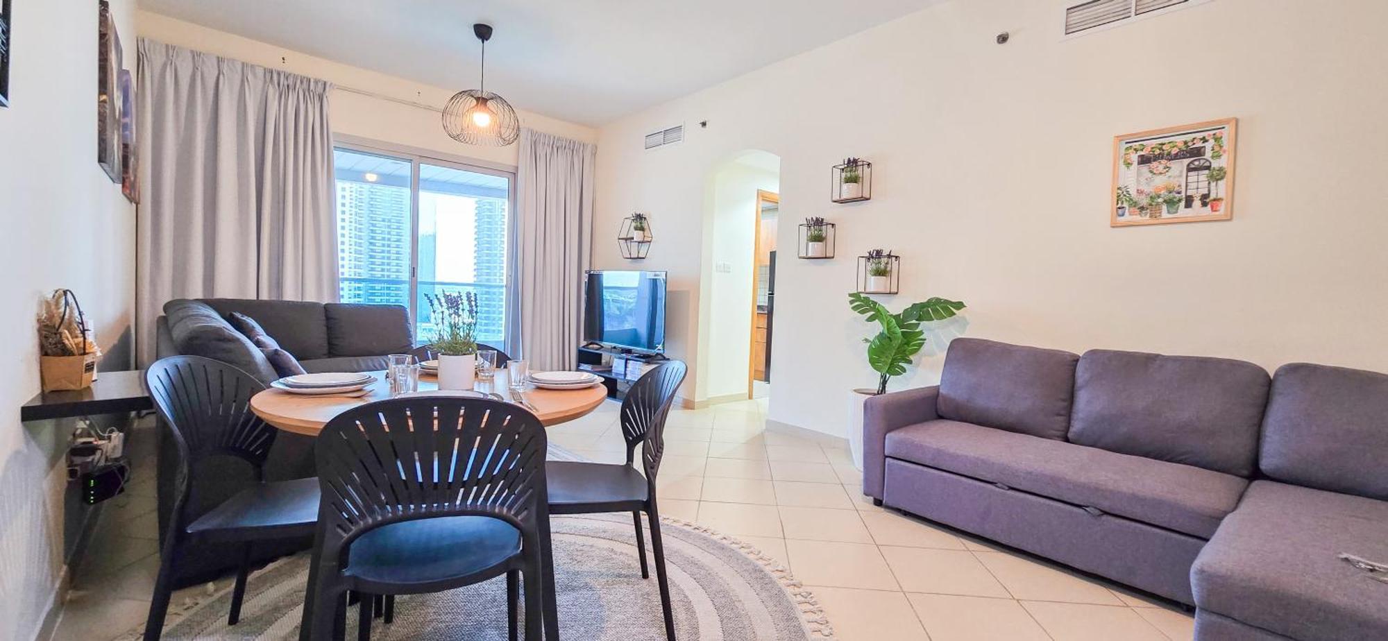 Spacious 2 Bed At Marina High Floor شقة